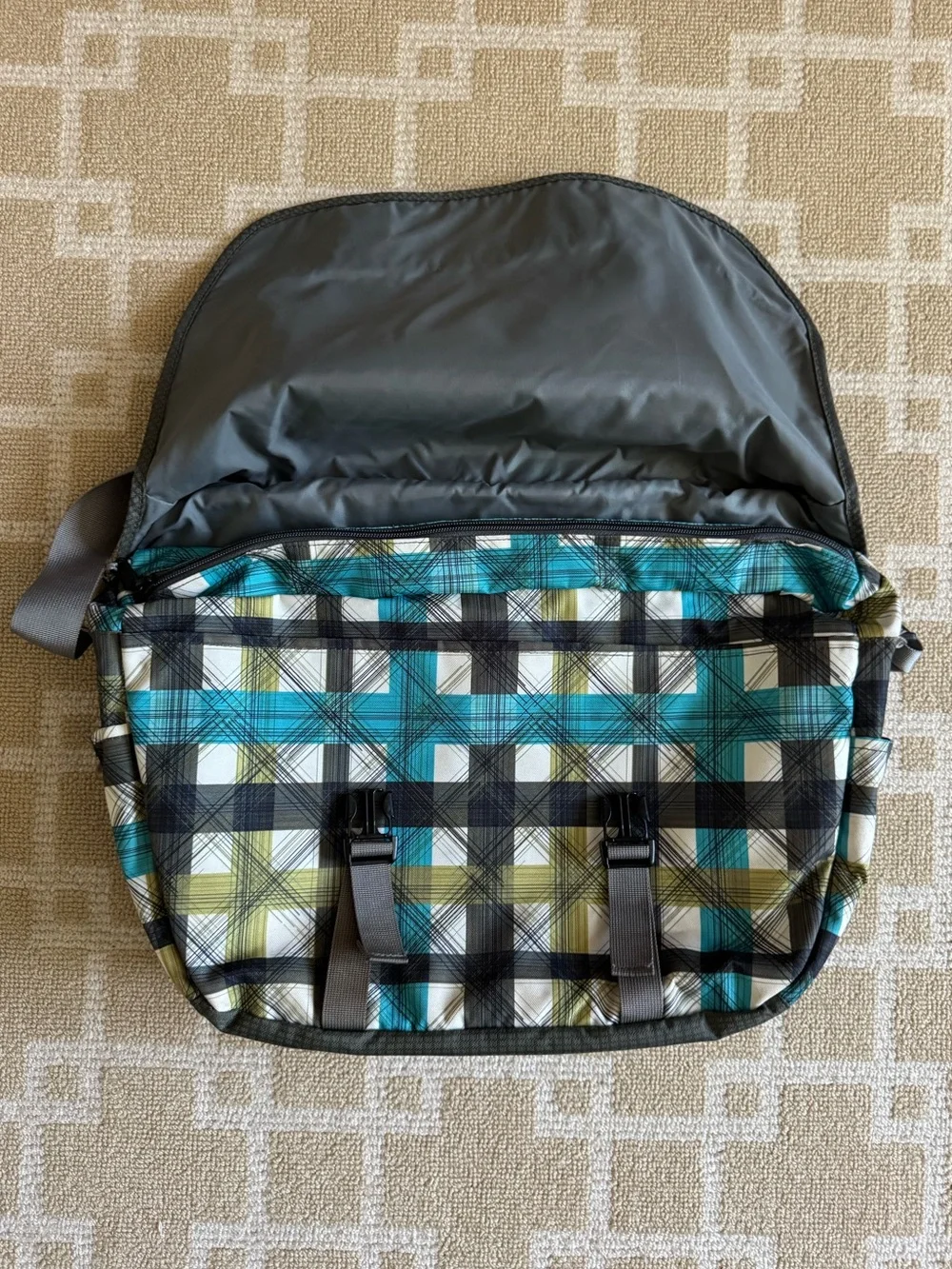 L.L. Bean Laptop Messenger Bag Padded Crossbody Briefcase Teal Gray Plaid O/S